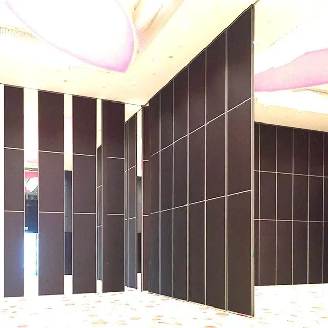 Servicio Express de Cortado, Armado e Instalación de Paredes Separadoras Móviles en Melamina de 15' con Ruedas, con Instalación de riel en el techo  Aluminio Incluye Accesorios